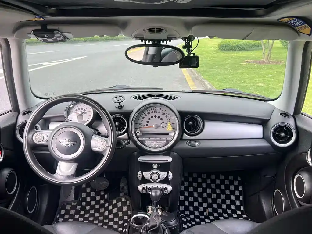 MINI Mini Clubman — миниатюра 14