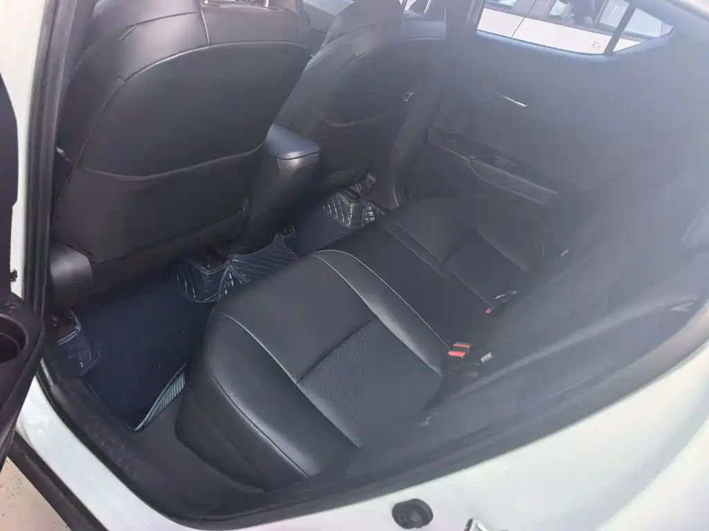 Toyota C-HR — миниатюра 14
