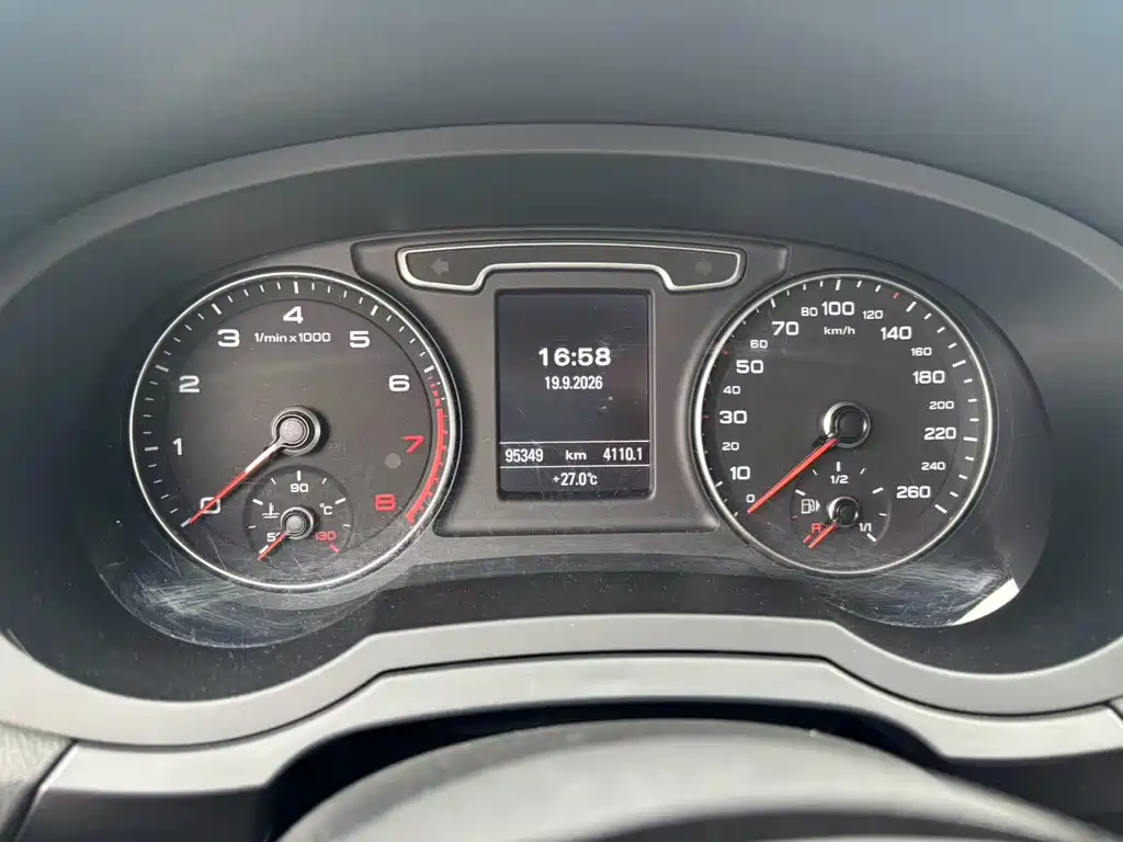 Audi Q3 — миниатюра 12