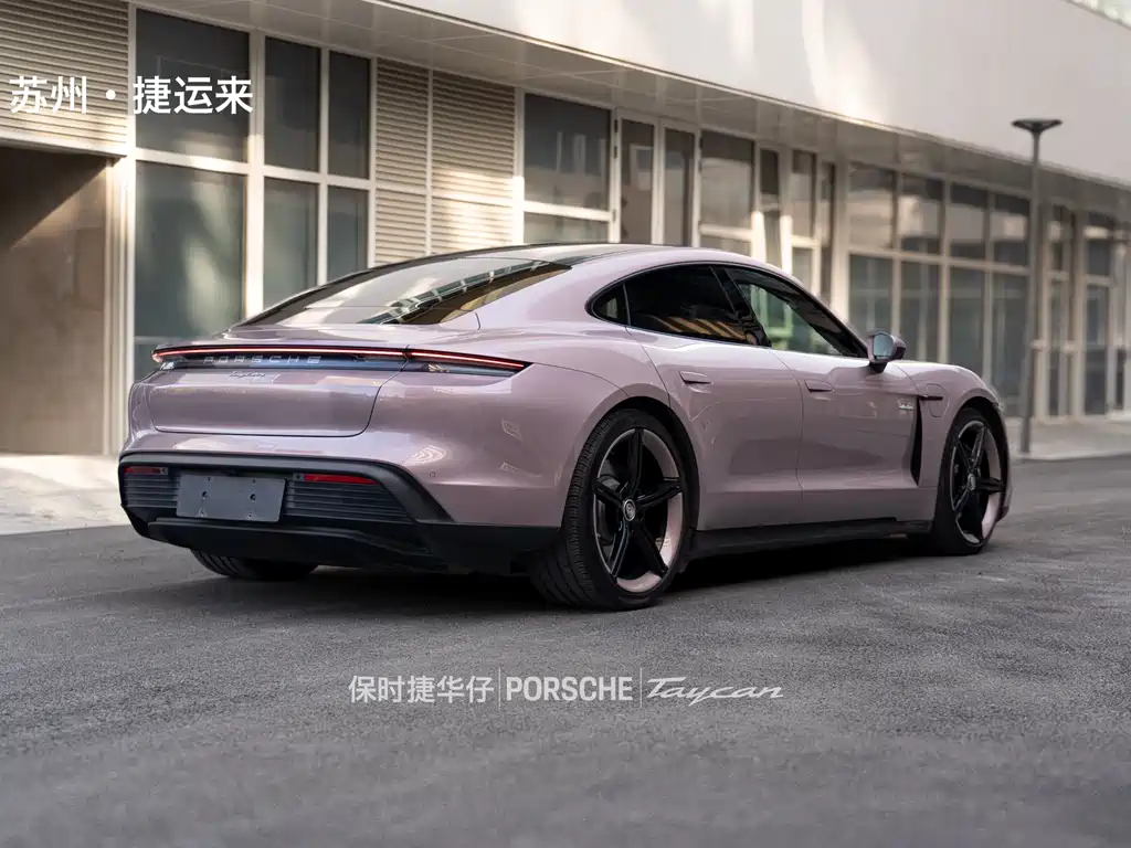 PORSCHE TAYCAN