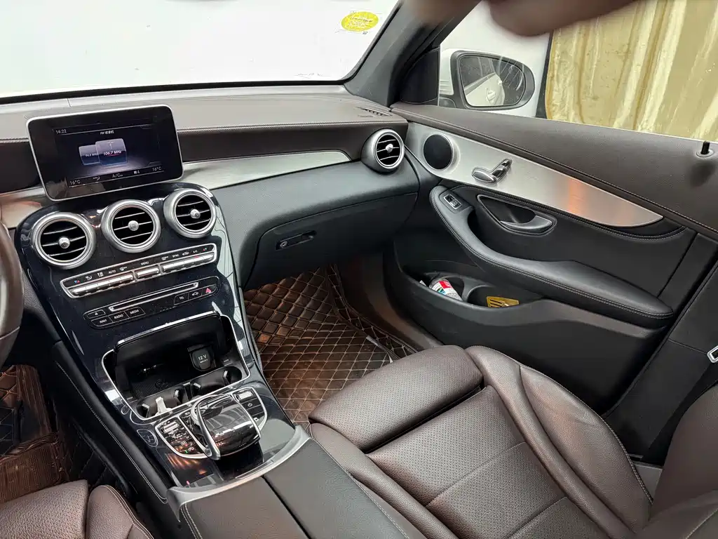 Mercedes-Benz GLC — миниатюра 10