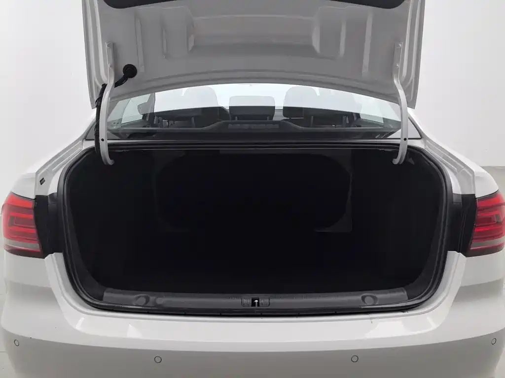 Volkswagen Lavida — миниатюра 16