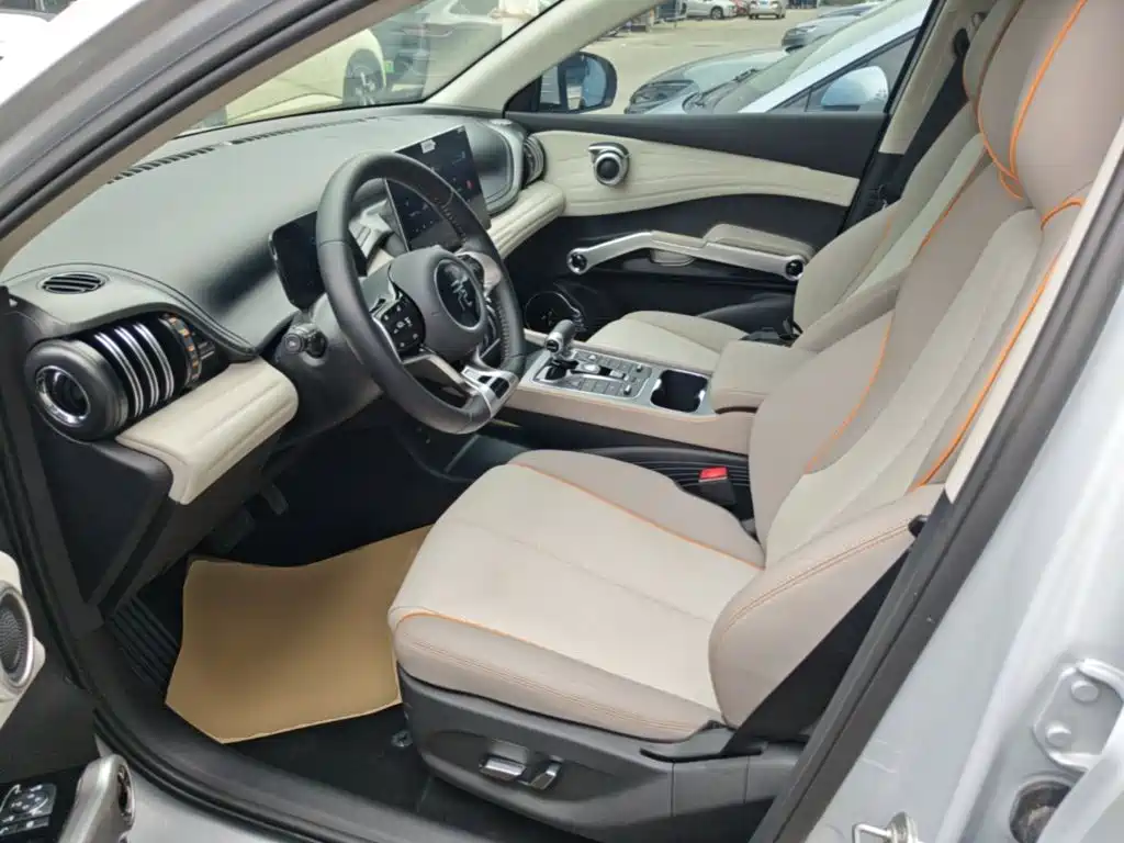 BYD Yuan Plus — миниатюра 15