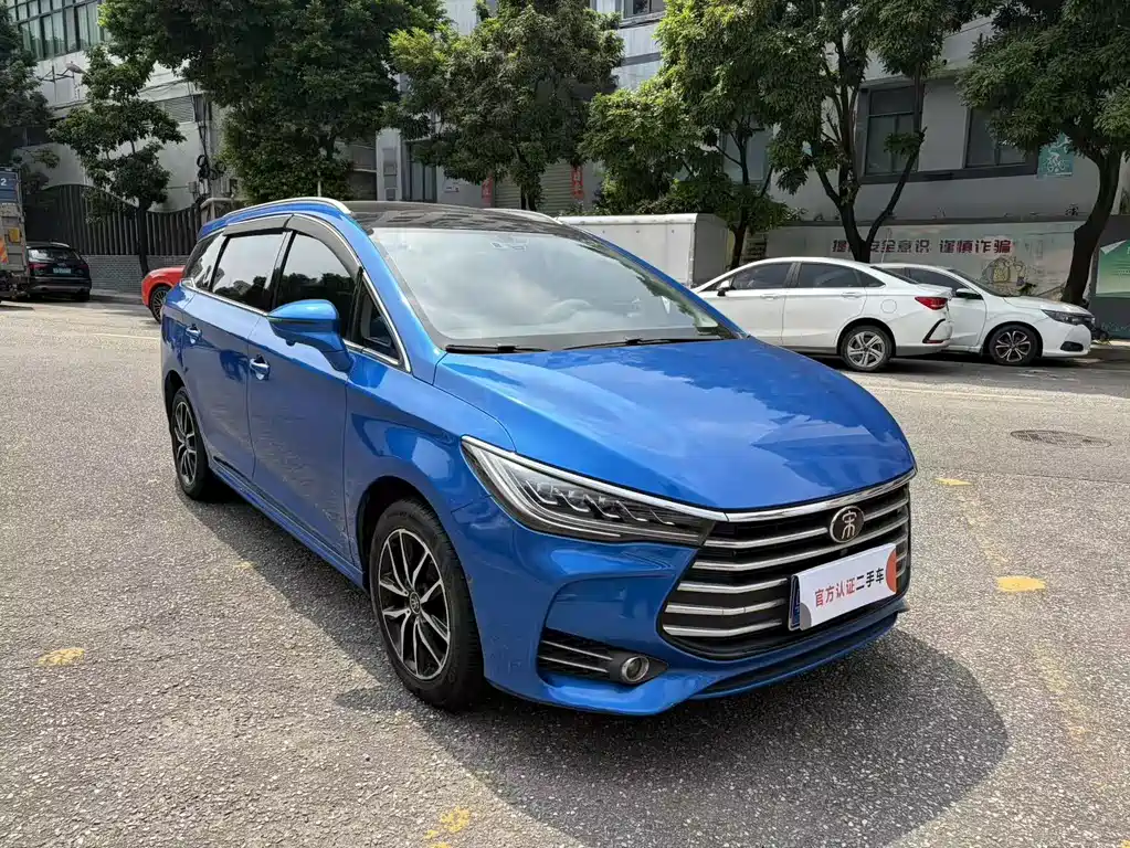 BYD MAX — миниатюра 3