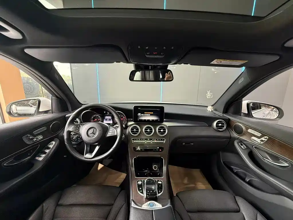 Mercedes-Benz GLC — миниатюра 9