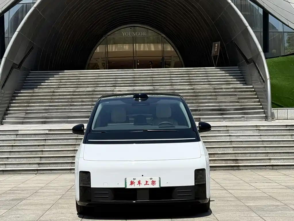 Li Auto MEGA 2024 Ultra