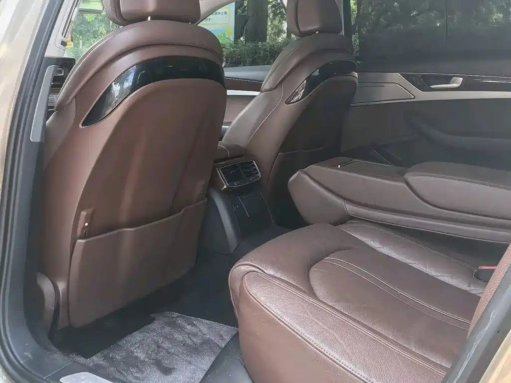 Audi A8 — миниатюра 7