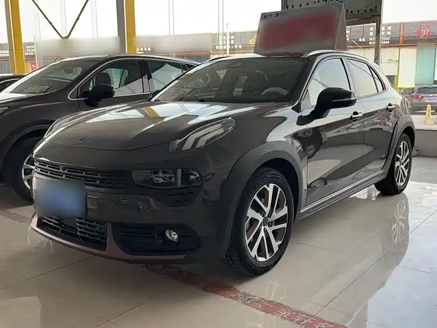2021 Lynk & Co 02