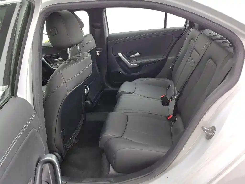 Mercedes-Benz A-Class — миниатюра 15