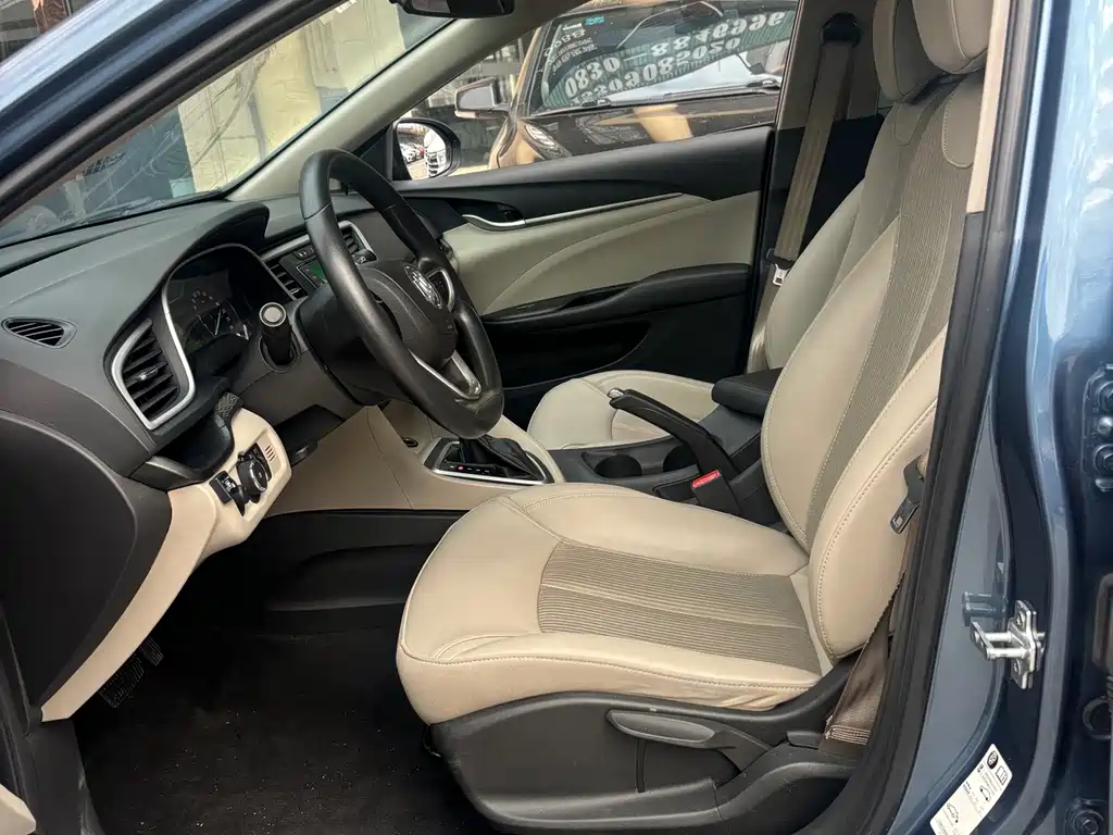 Buick Excelle — миниатюра 3