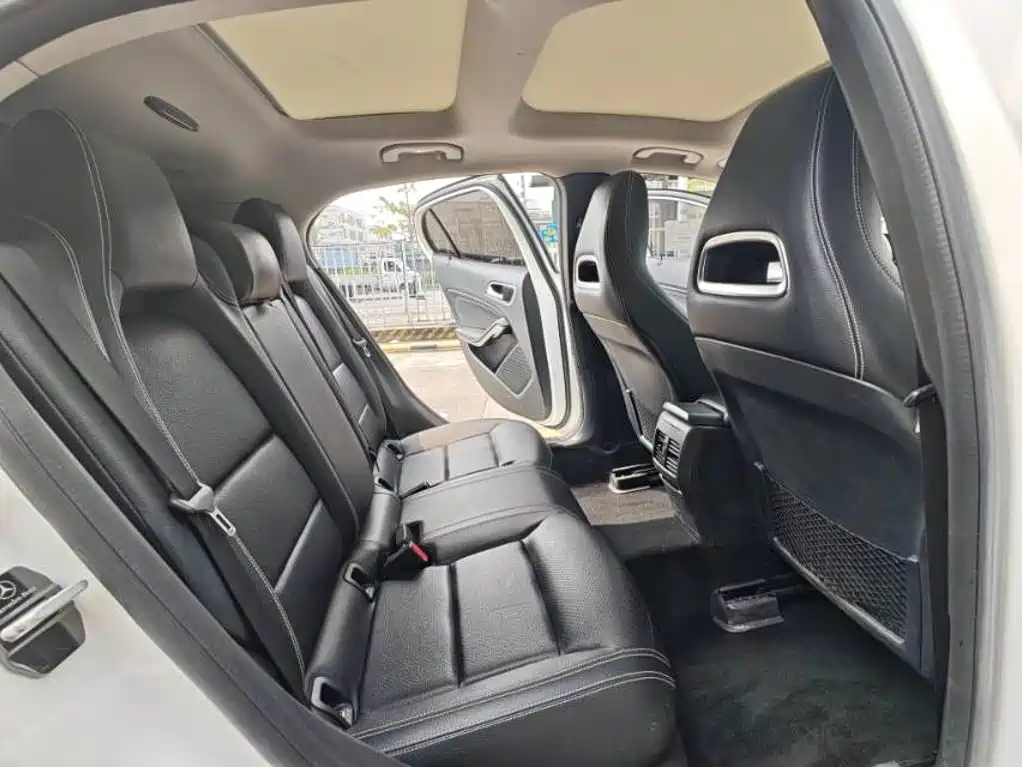 Mercedes-Benz GLA — миниатюра 9