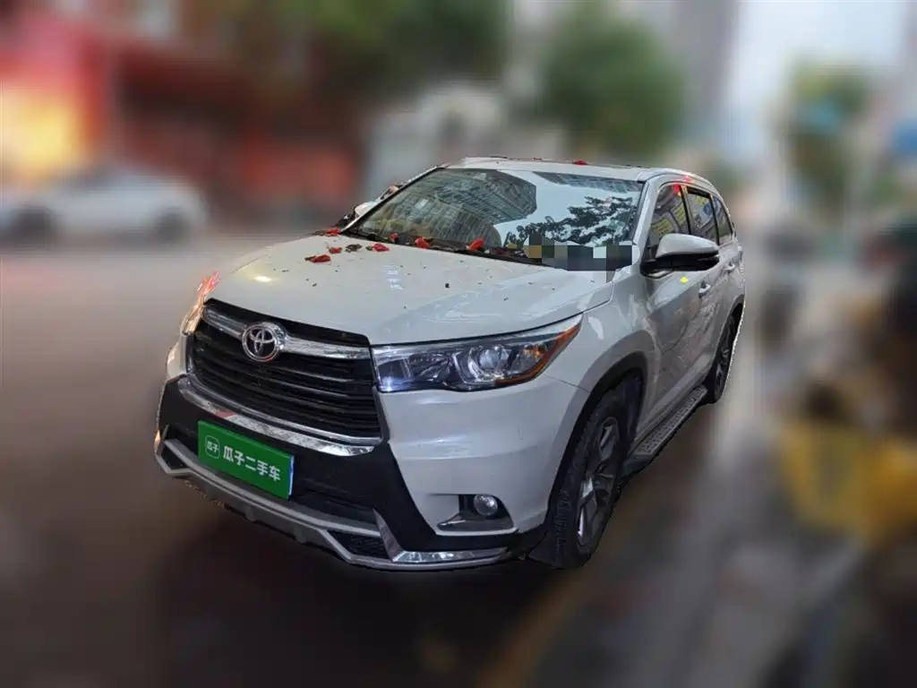 Toyota Highlander 2015 2.0T Luxury 7 мест