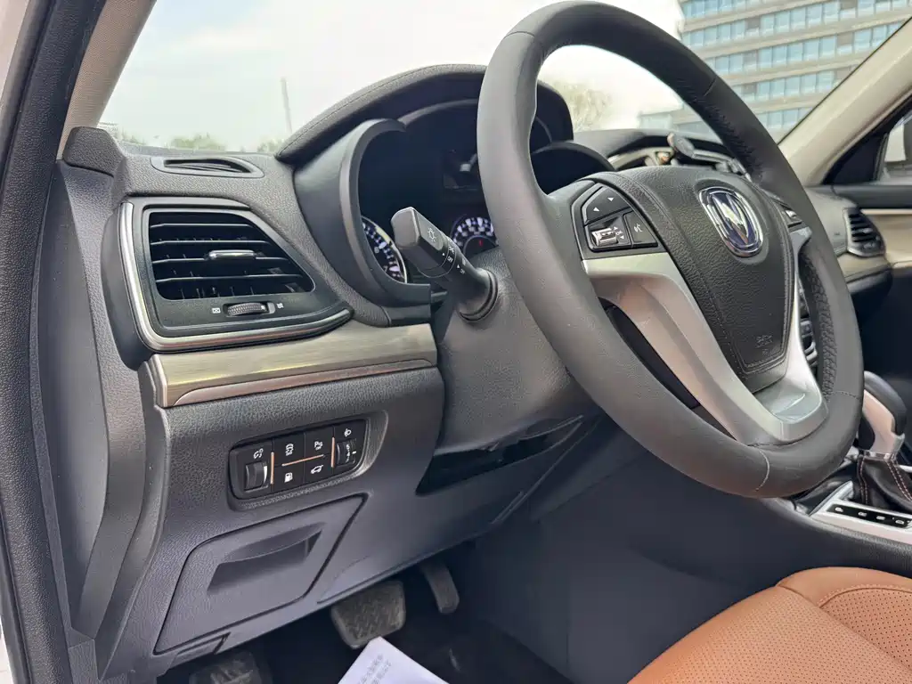 Changan CS95 — миниатюра 16