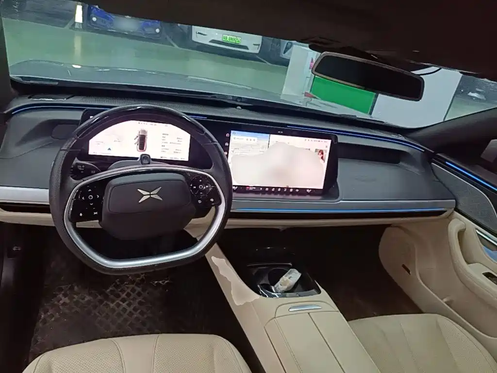 XPeng P7 — миниатюра 10