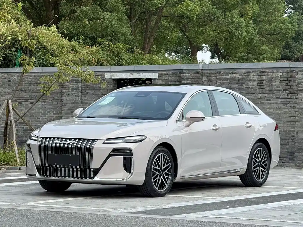 Roewe M7 DMH