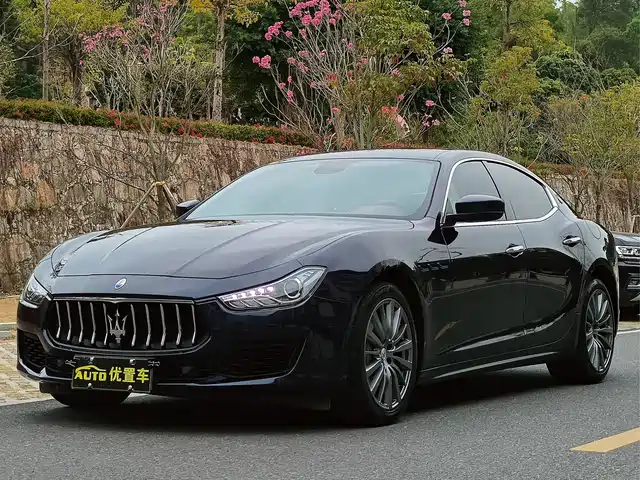 MASERATI GHIBLI