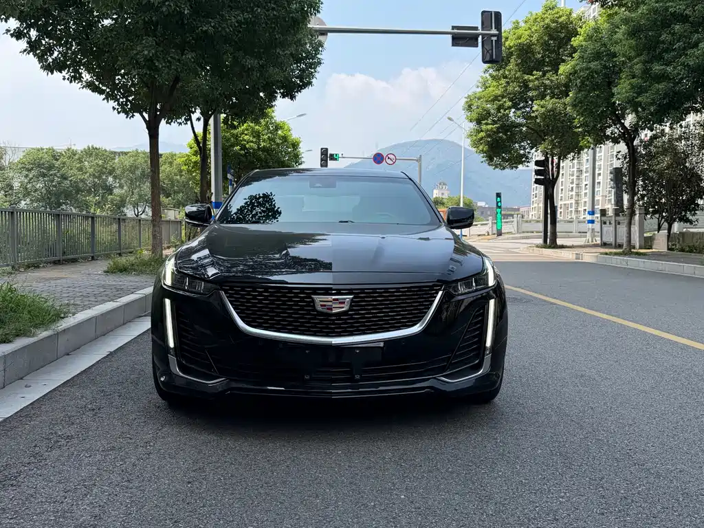 Cadillac CT5 — миниатюра 2
