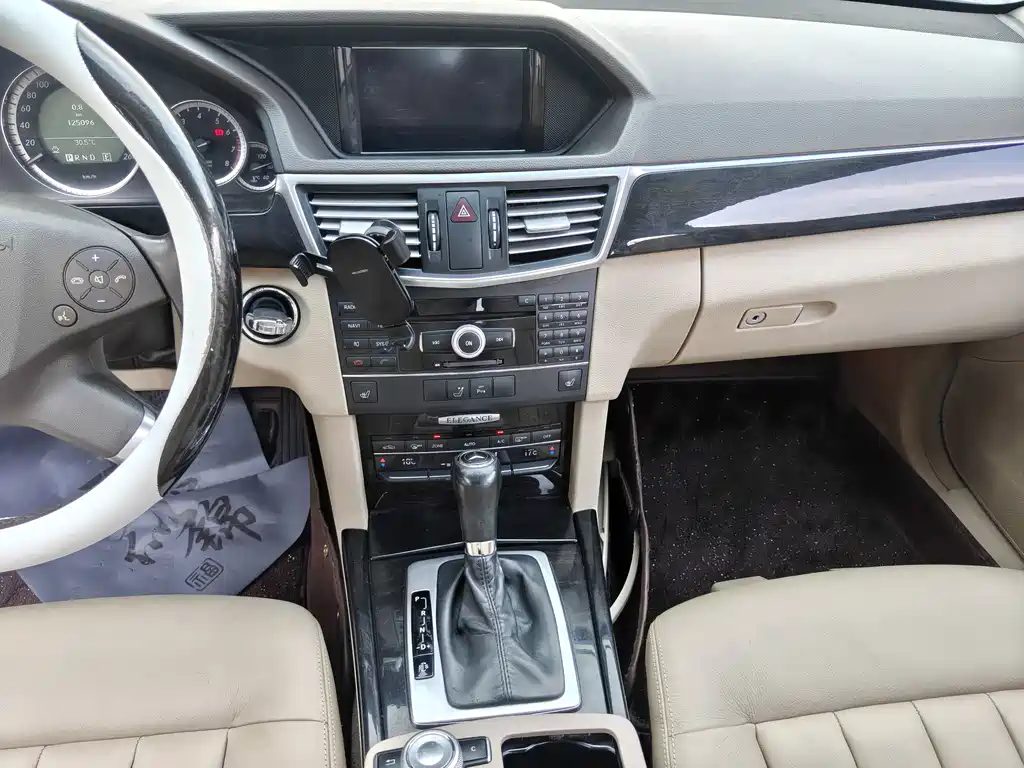 Mercedes-Benz E-Class (Import) — миниатюра 13