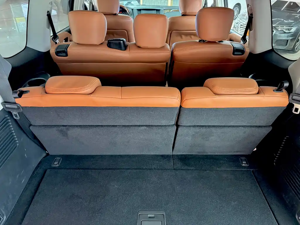 Nissan Patrol — миниатюра 19