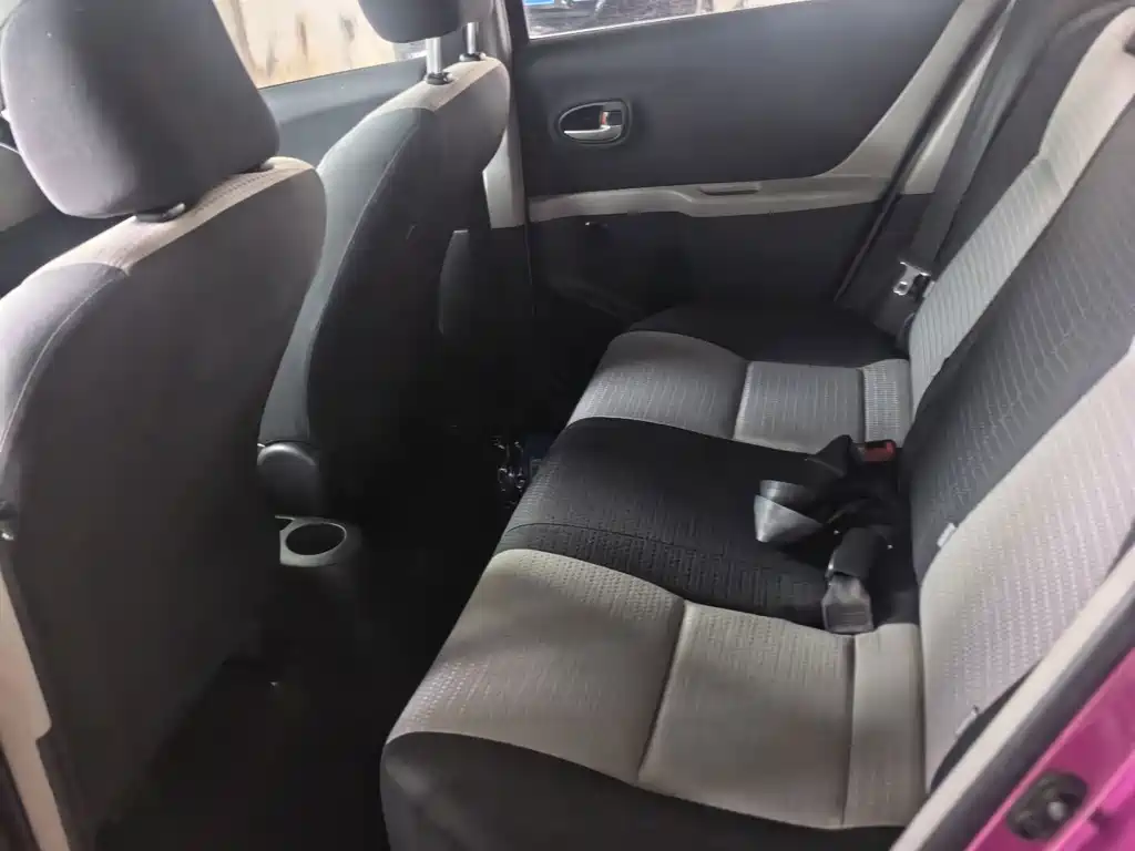Toyota Yaris — миниатюра 2