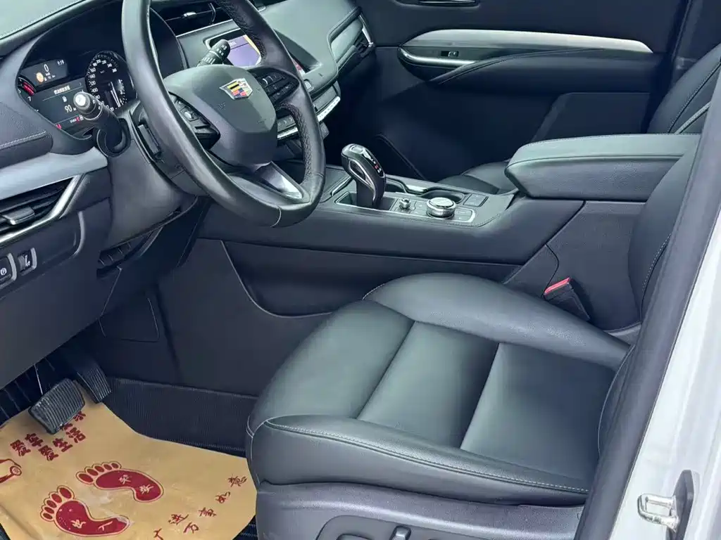Cadillac XT4 — миниатюра 7