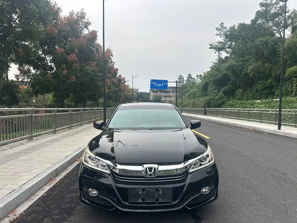 Honda Accord — миниатюра 2