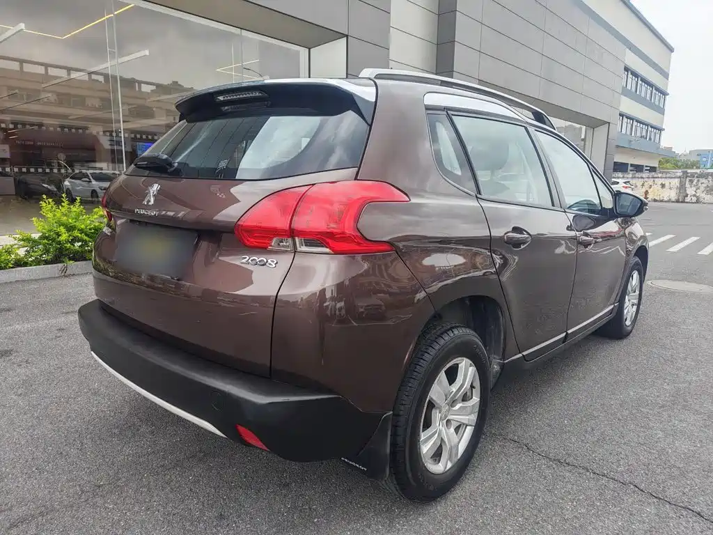 Peugeot 2008 — миниатюра 23