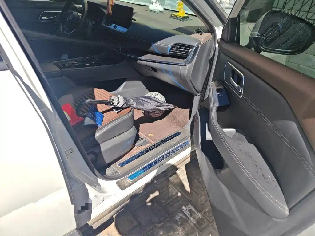 Nissan X-Trail — миниатюра 18