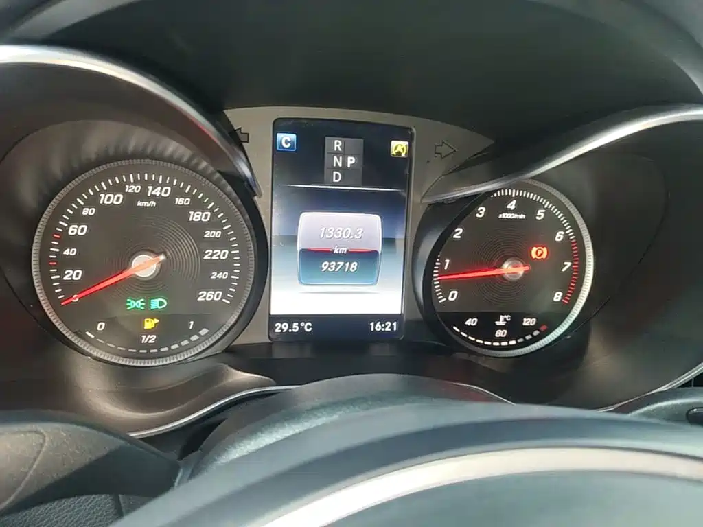 Mercedes-Benz C-Class — миниатюра 12