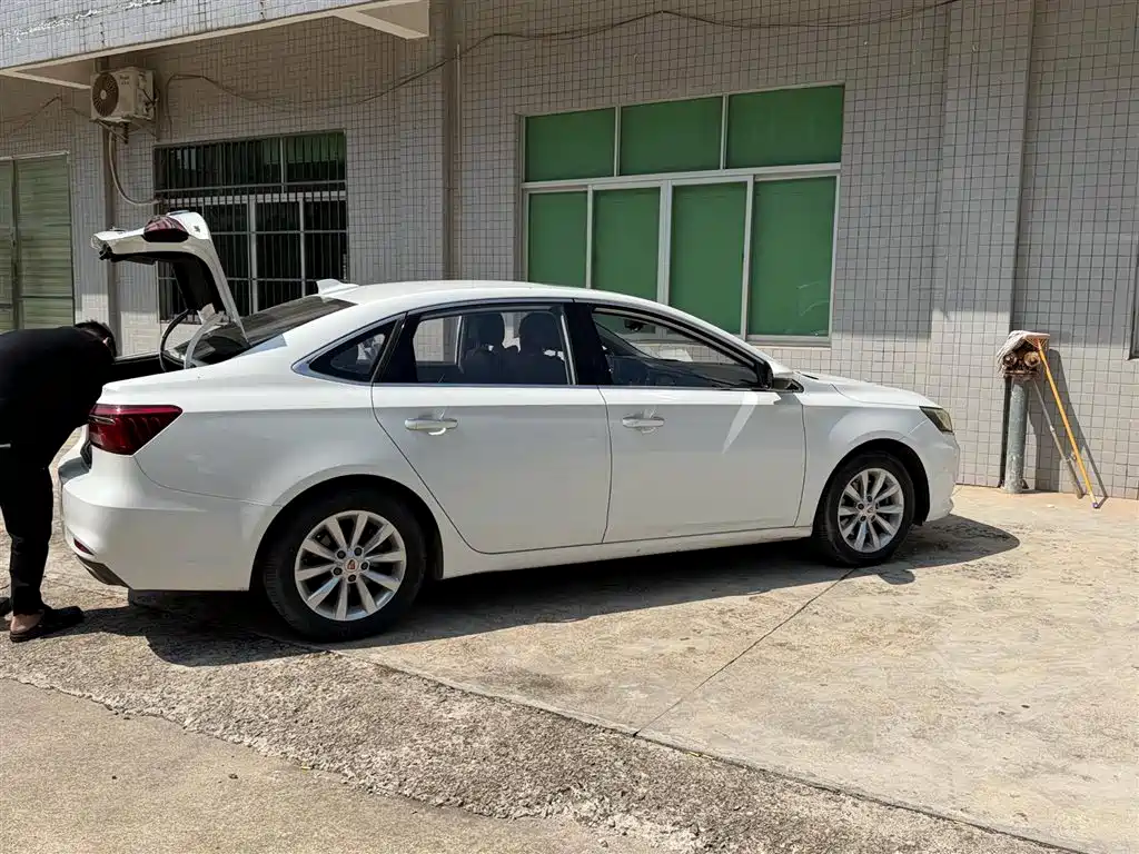 ROEWE I6