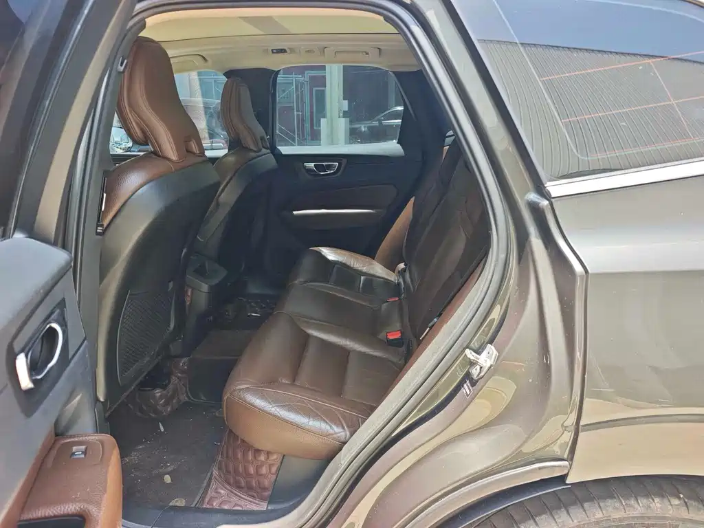Volvo XC60 — миниатюра 6