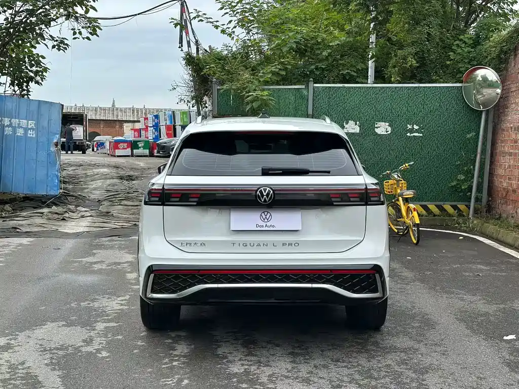 Volkswagen Tiguan L — миниатюра 8