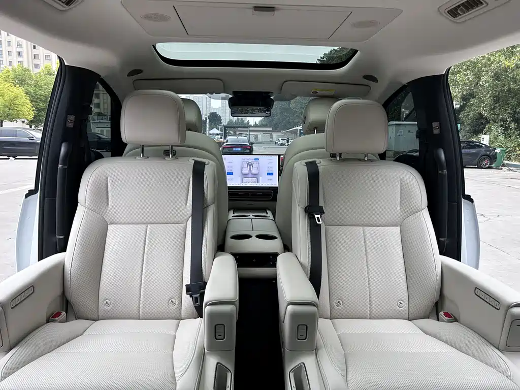 Li Auto Li MEGA — миниатюра 16