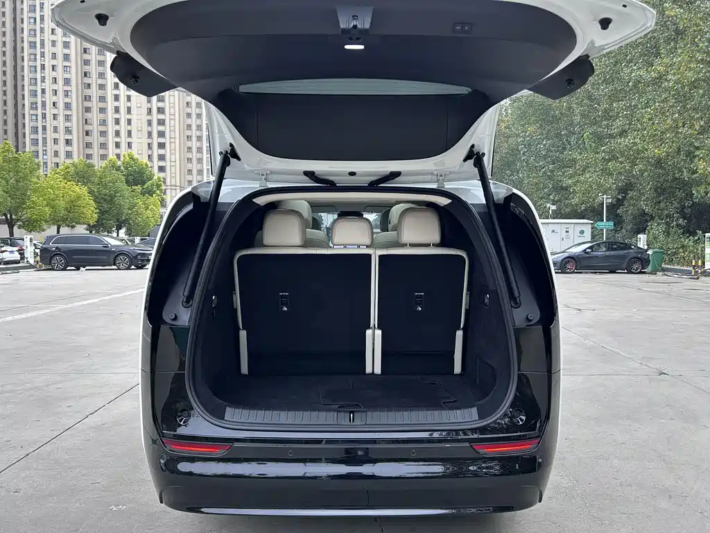 Li Auto Li MEGA — миниатюра 9