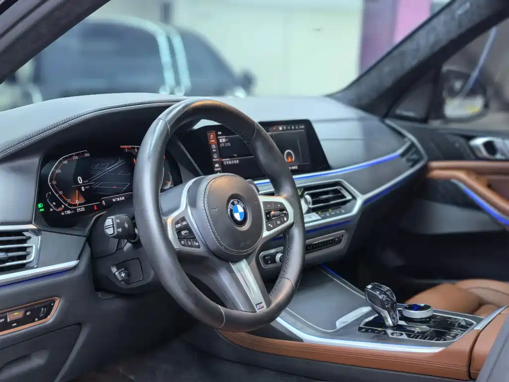 BMW X7 — миниатюра 14