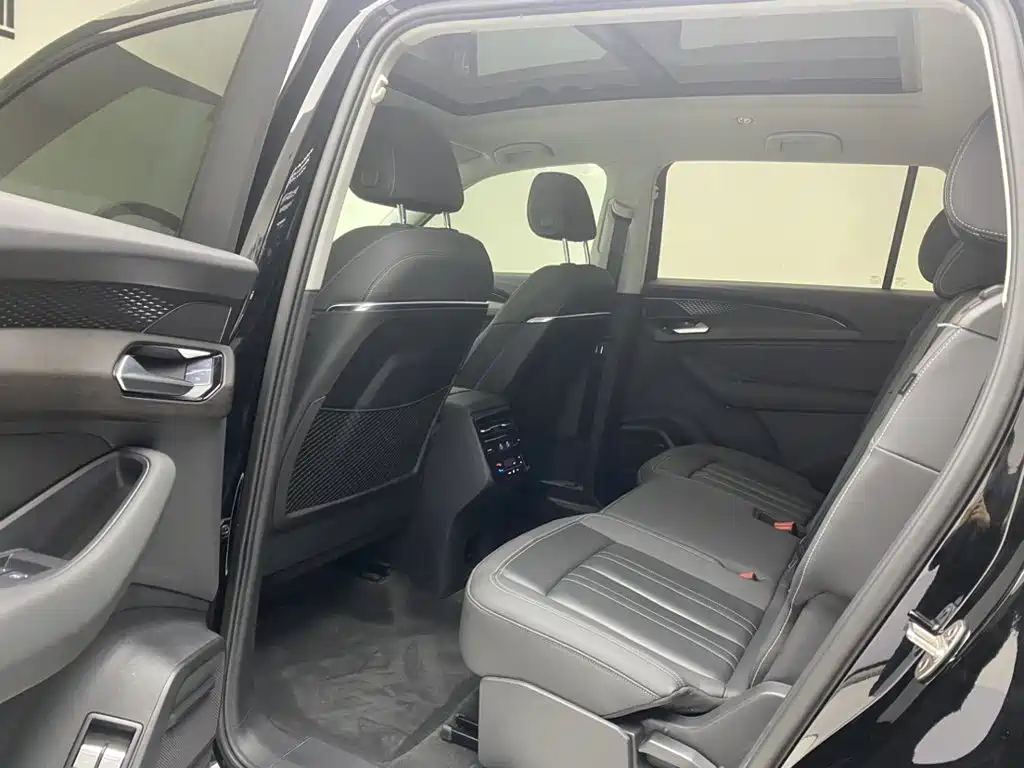 Audi Q6 — миниатюра 19