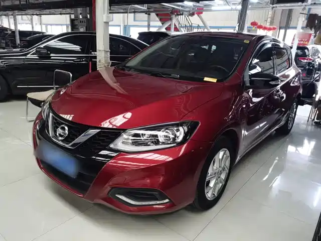 NISSAN TIIDA 2020