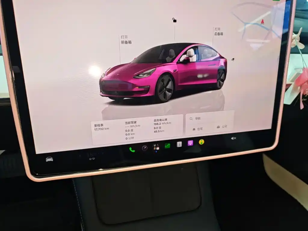 Tesla Model 3 — миниатюра 12