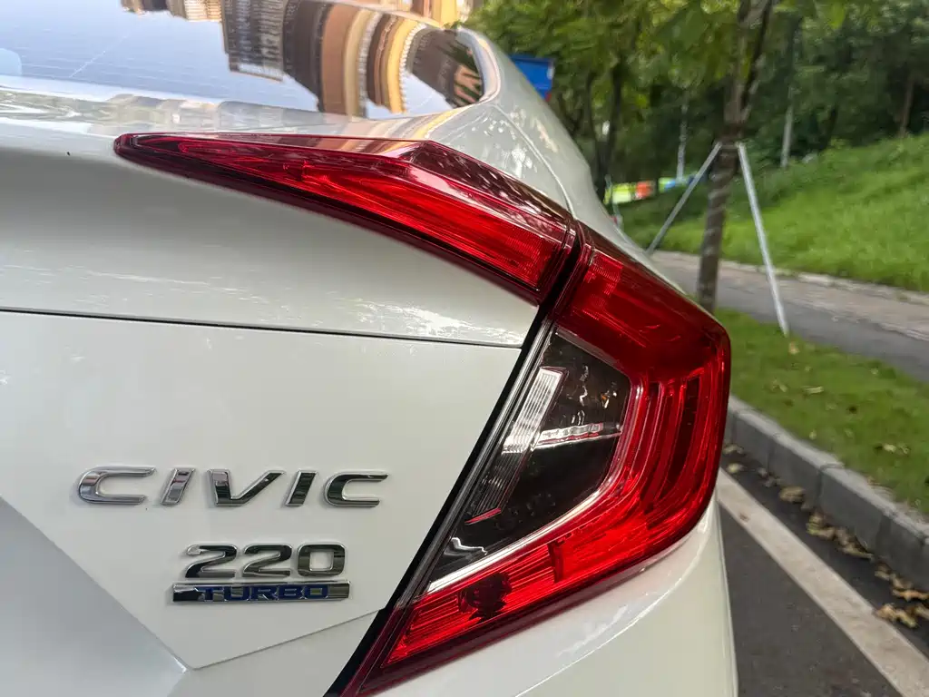 Honda Civic — миниатюра 13