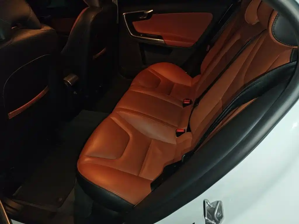 Volvo S60 — миниатюра 15