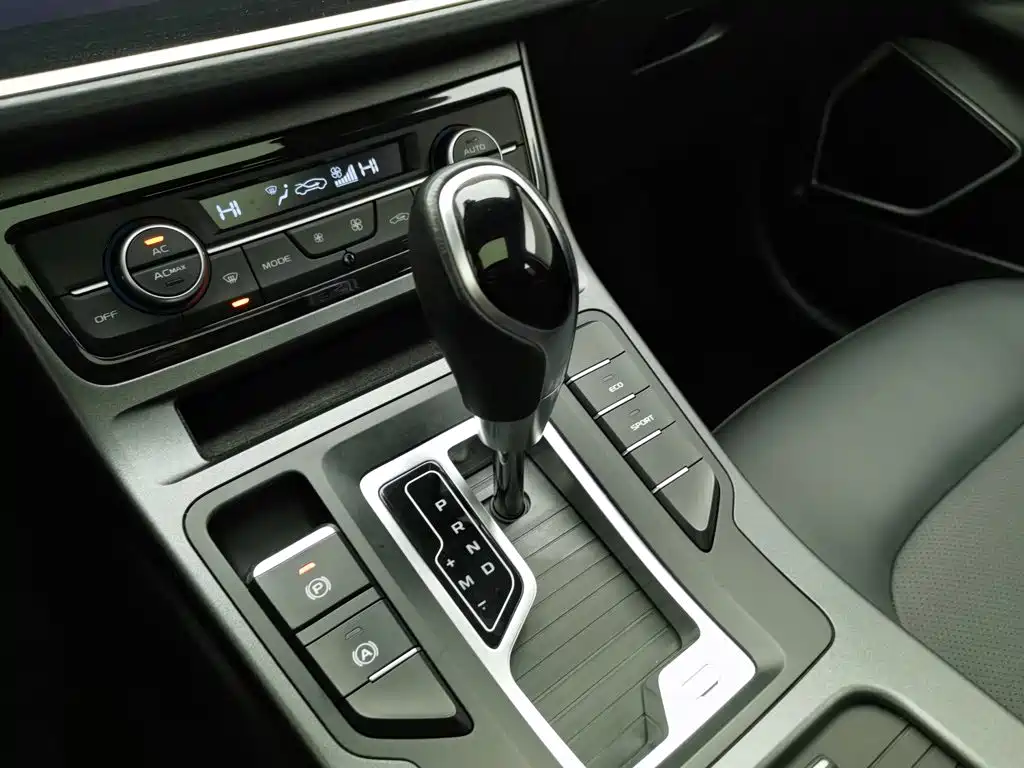 Geely Emgrand GL — миниатюра 13