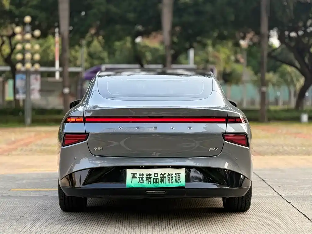 XPeng P7 — миниатюра 24