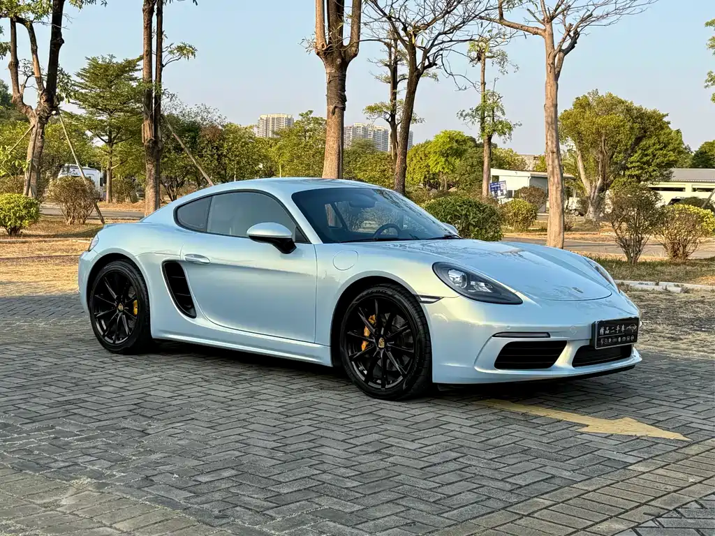 PORSCHE 718