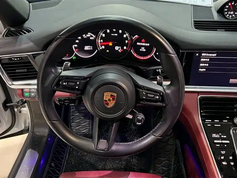 PORSCHE PANAMERA