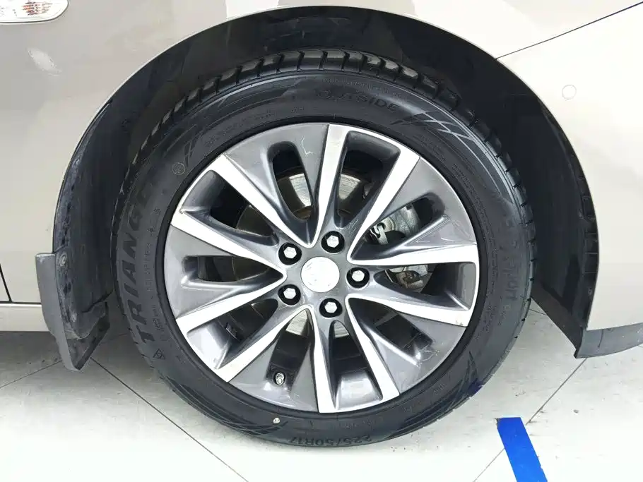 Buick GL6 — миниатюра 6