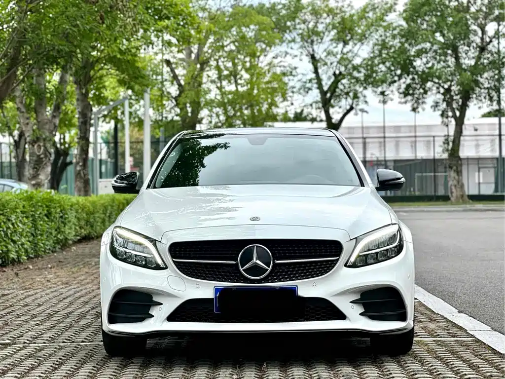 Mercedes-Benz C-Class — миниатюра 2