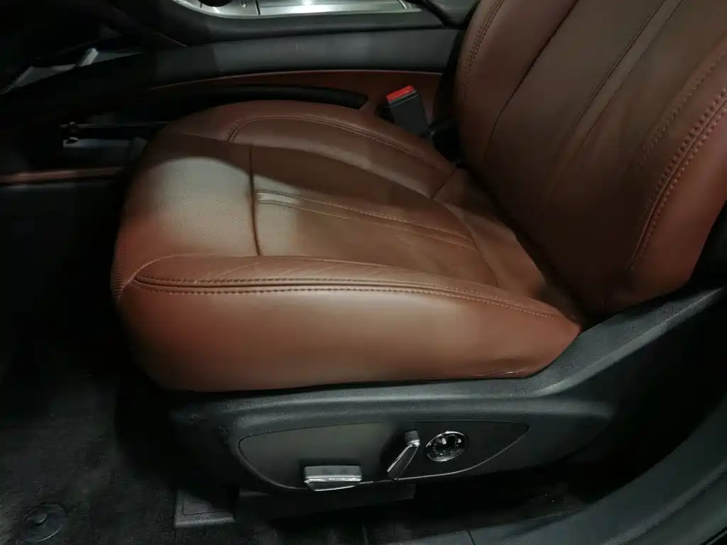 Lincoln MKZ — миниатюра 20