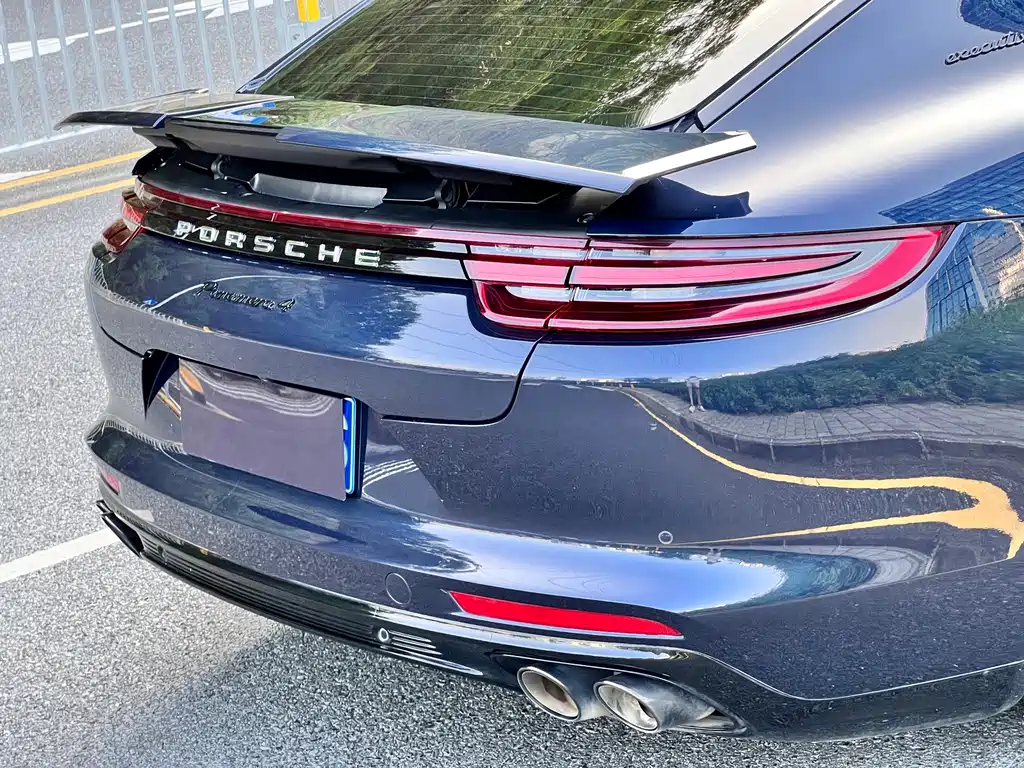 Porsche Panamera — миниатюра 24