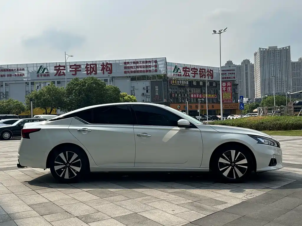 Nissan Teana — миниатюра 5