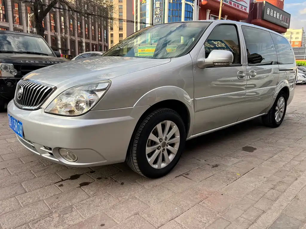 Buick GL8 2013